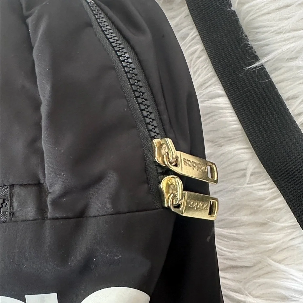 adidas Originals Mini Backpack/crossbody Bag Unisex - Picture 3 of 6